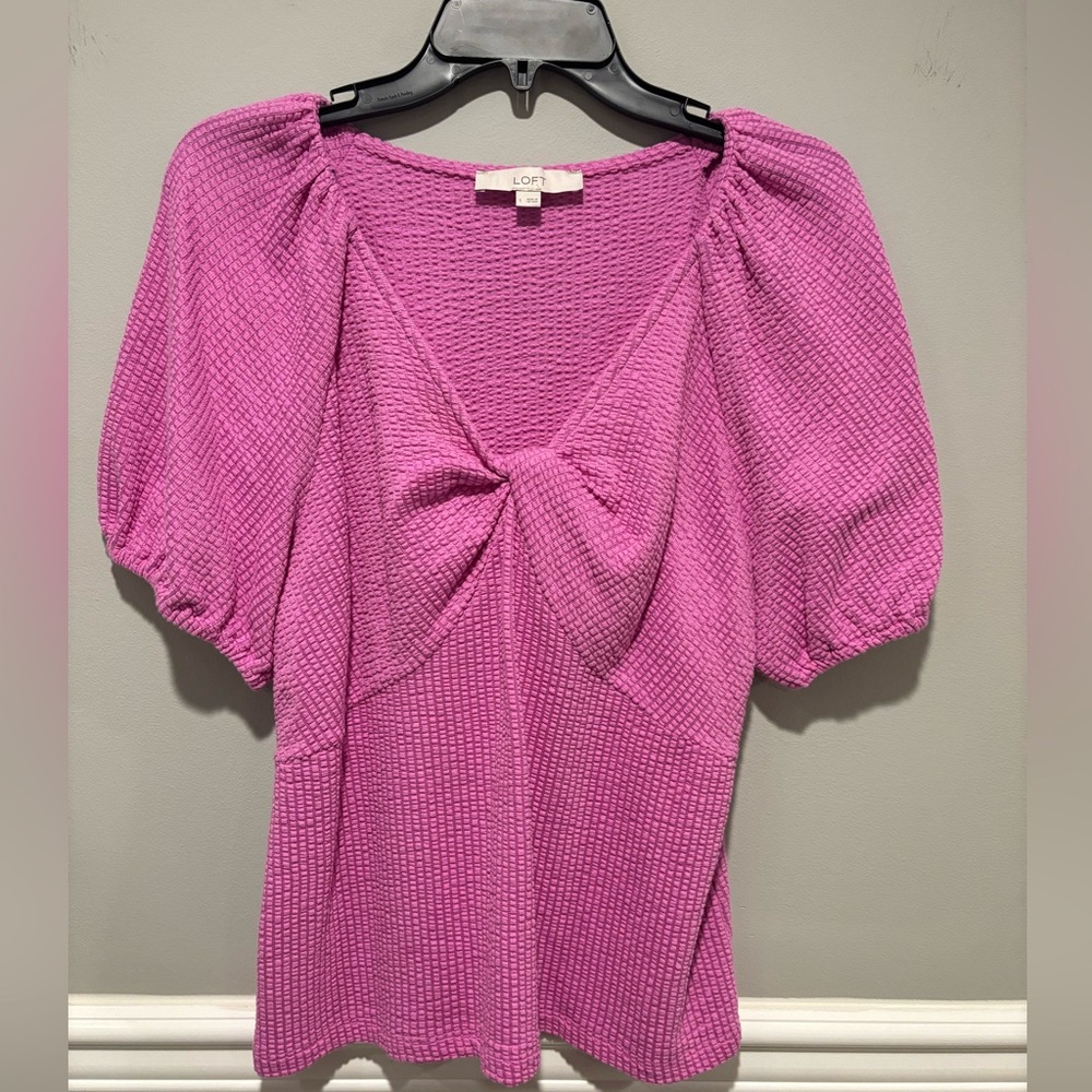Women's Loft Short Sleeve Puff Top. Color is fuschia. Worn 1x. Size Large